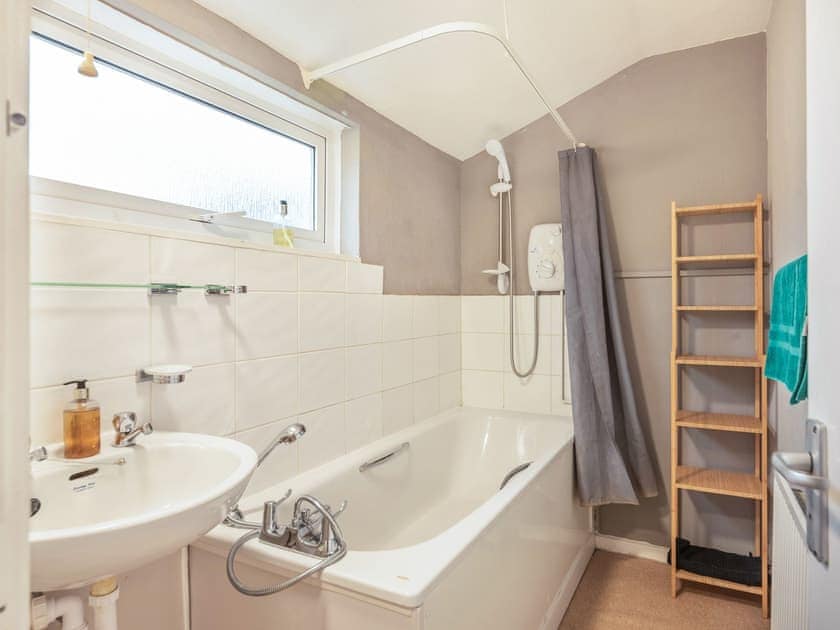 Bathroom | Caulder Court, Andover