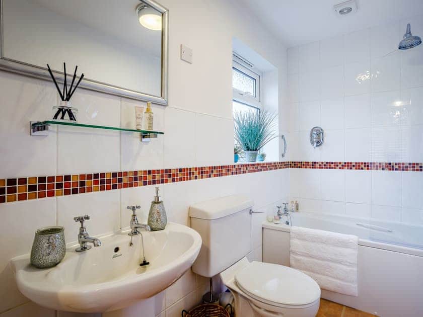 Bathroom | Vineyard’s Apartment, Ely