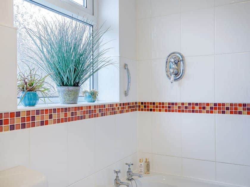 Bathroom | Vineyard’s Apartment, Ely