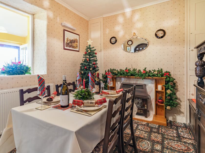 Dining room with festive decoration | Number 4, Llandeilo