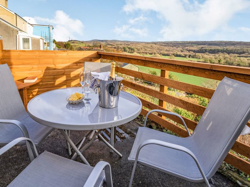 Terrace | Number 4, Llandeilo