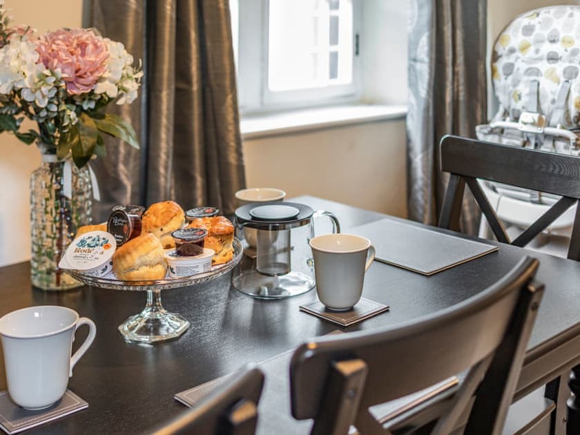 Dining room | 3a Edinburgh Villas - Edinburgh Villas, Torquay