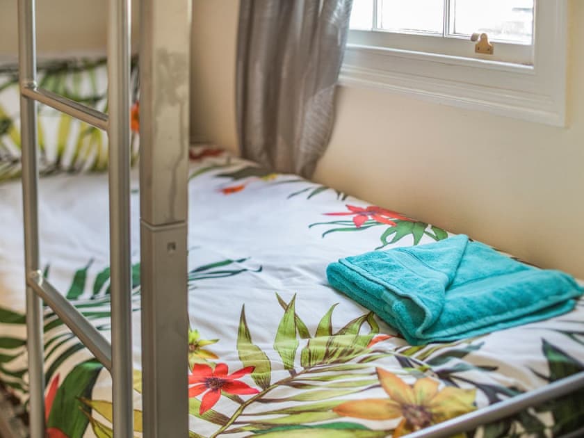 Bunk bedroom | 3a Edinburgh Villas - Edinburgh Villas, Torquay