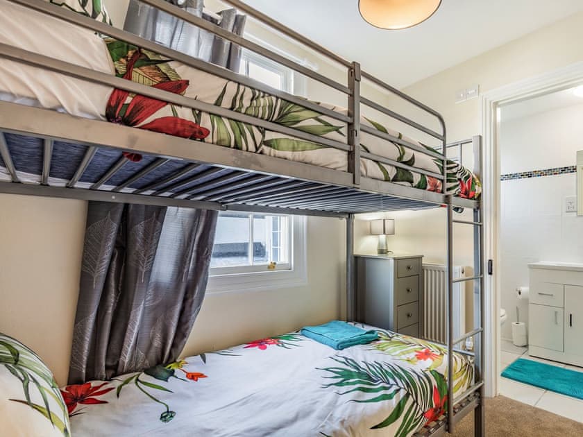 Bunk bedroom | 3a Edinburgh Villas - Edinburgh Villas, Torquay