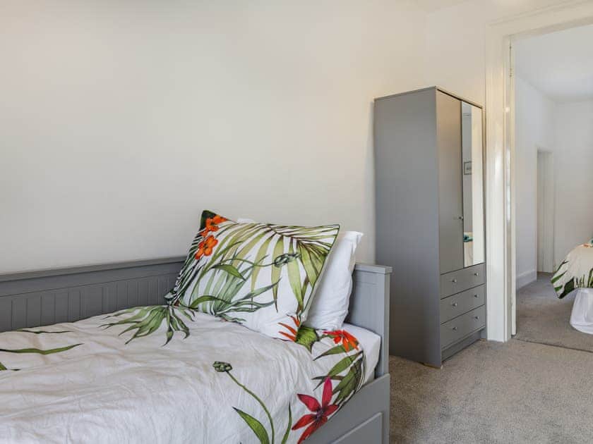 Single bedroom | 3 Edinburgh Villas - Edinburgh Villas, Torquay