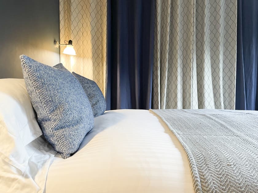 Double bedroom | The Kylesku Kabin, Lochinver
