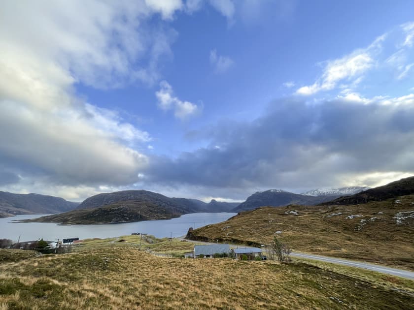 Setting | The Kylesku Kabin, Lochinver