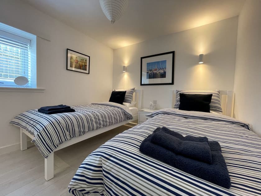 Twin bedroom | Well Cottage, Portmahomack, near Dornoch