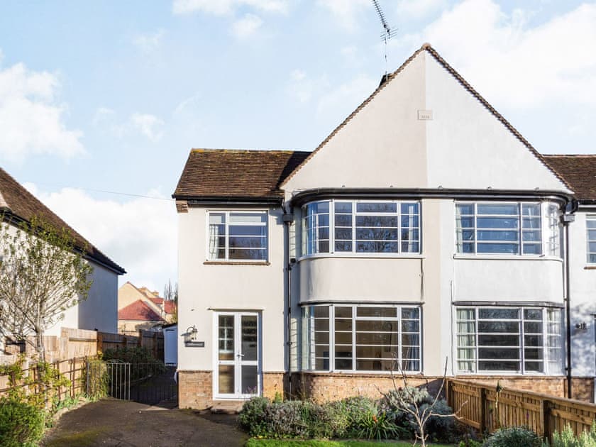 Exterior | Dellswood, Broadway