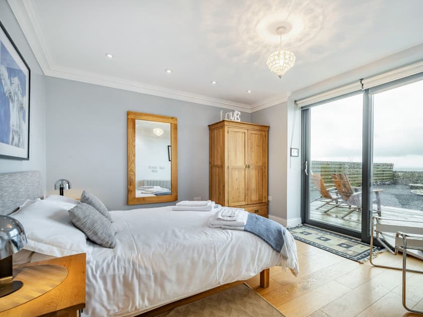Double bedroom | Killantrae Burn, Port William
