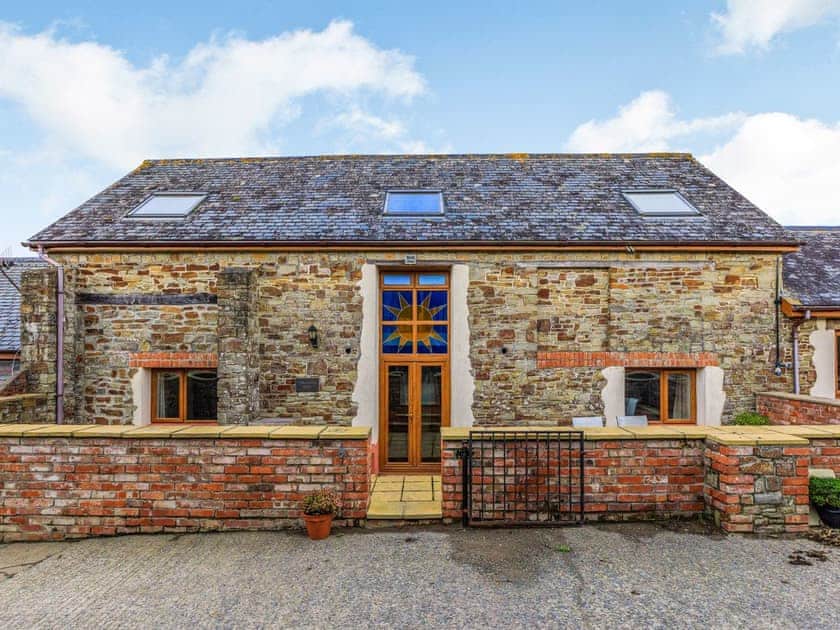 Exterior | The Threshing Barn - Oldiscleave Farm Cottages, Bideford