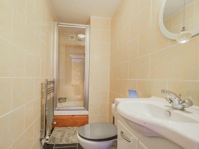 Bathroom | The Granary - Oldiscleave Farm Cottages, Bideford