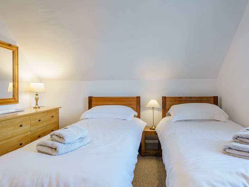 Twin bedroom | Ystwyth House, Borth, near Aberystwyth