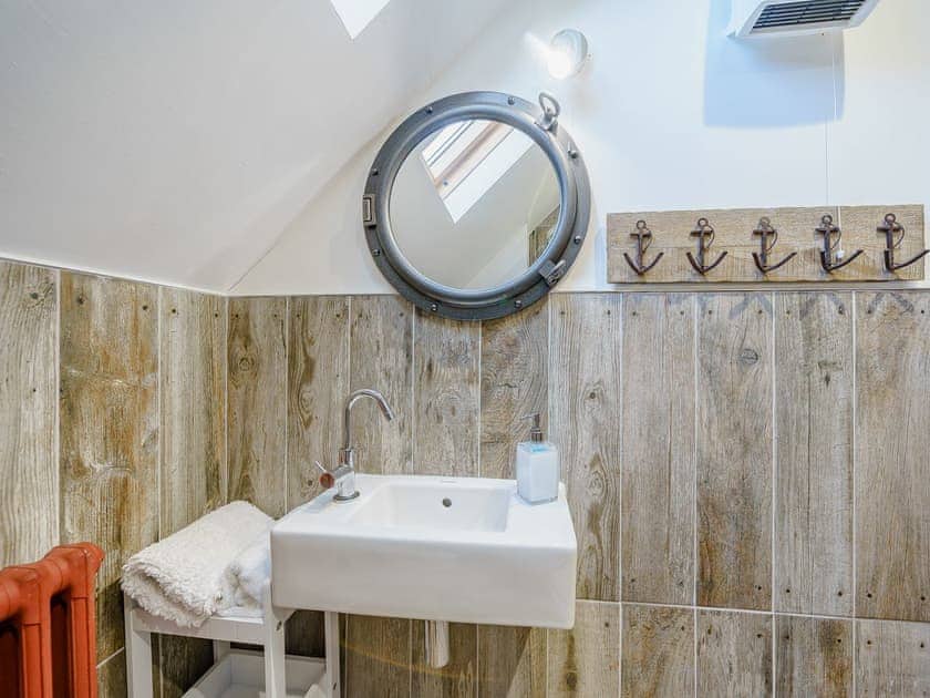 Bathroom | Ystwyth House, Borth, near Aberystwyth