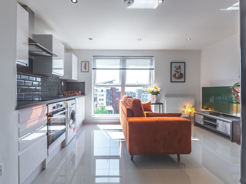 Empress Heights Atlantic Mansion Queen Ann (ref UK36969) in Southampton