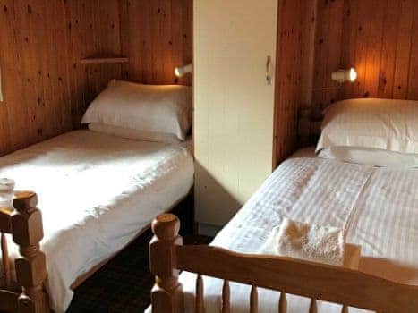 Typical twin bedroom | Maple Chalet 16 - Loch Monzievaid, Crieff