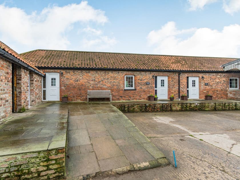 Exterior | Leedale Cottage, Saltmarshe, near Howden