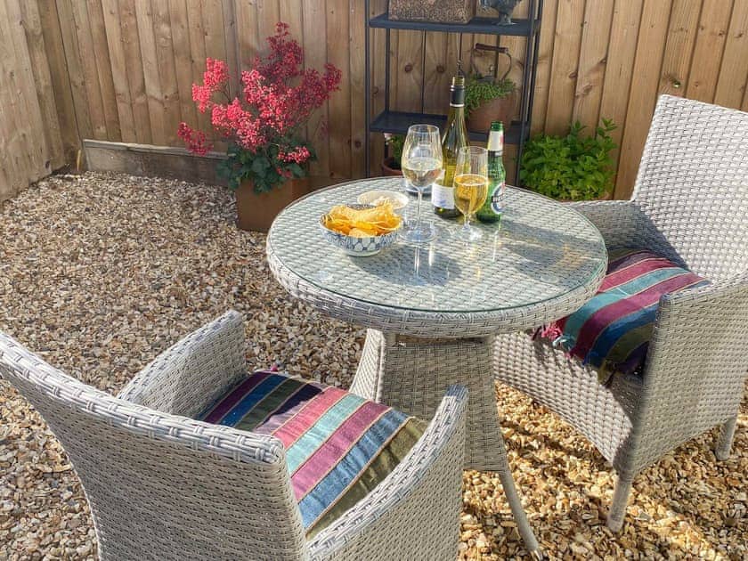 Sitting-out-area | Wicket View, Biddestone, near Bath