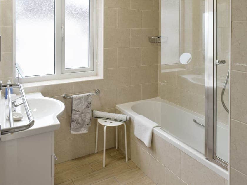 Bathroom | Fawn View, Bowness-on-Windermere