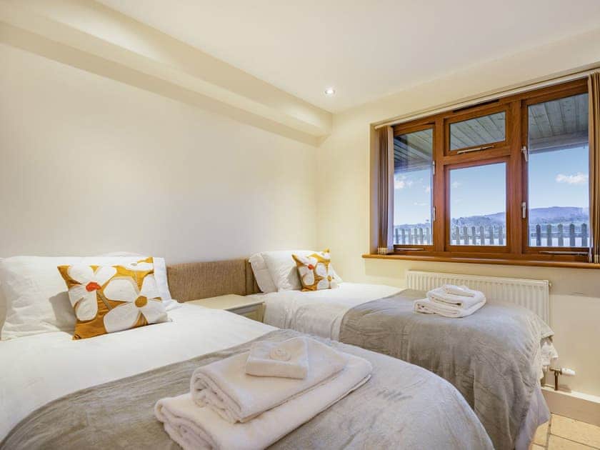Twin bedroom | The Barn at Whitefields, Charlton