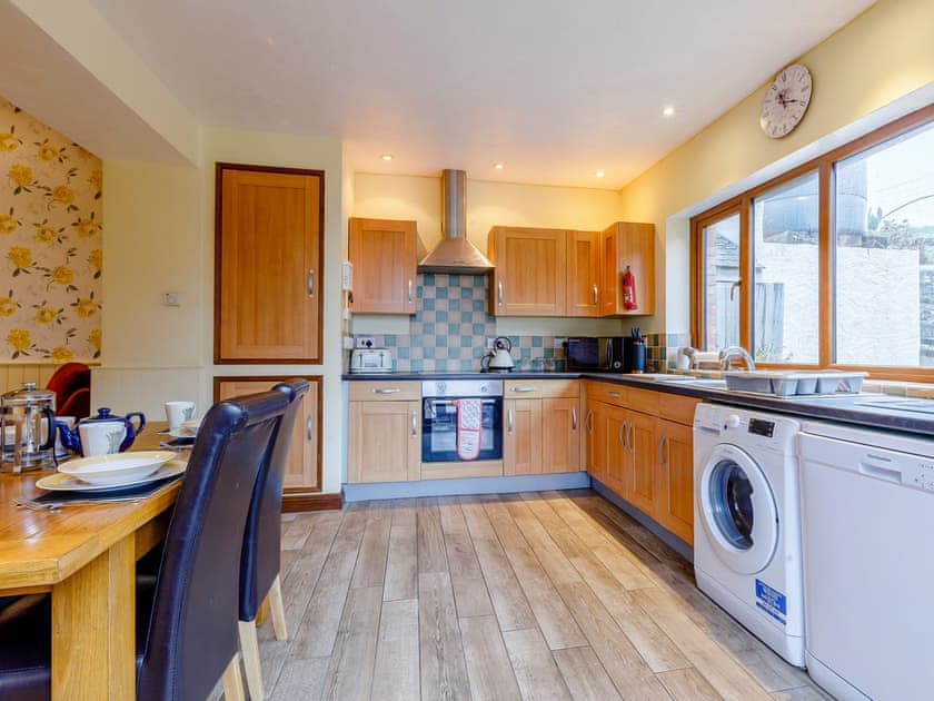Kitchen/diner | The Barn - Oldiscleave Farm Cottages, Bideford