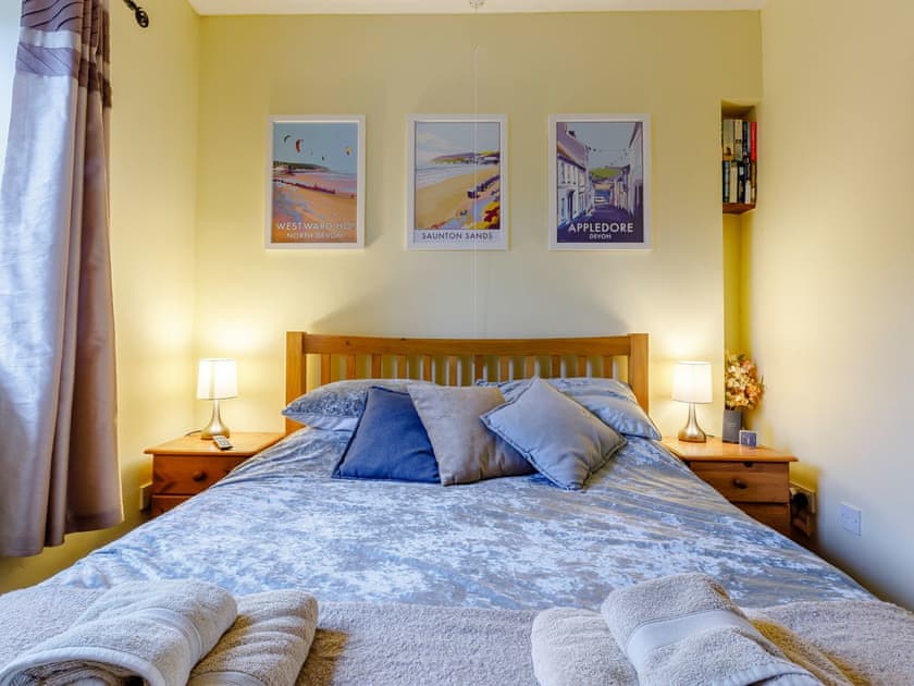 Double bedroom | The Barn - Oldiscleave Farm Cottages, Bideford