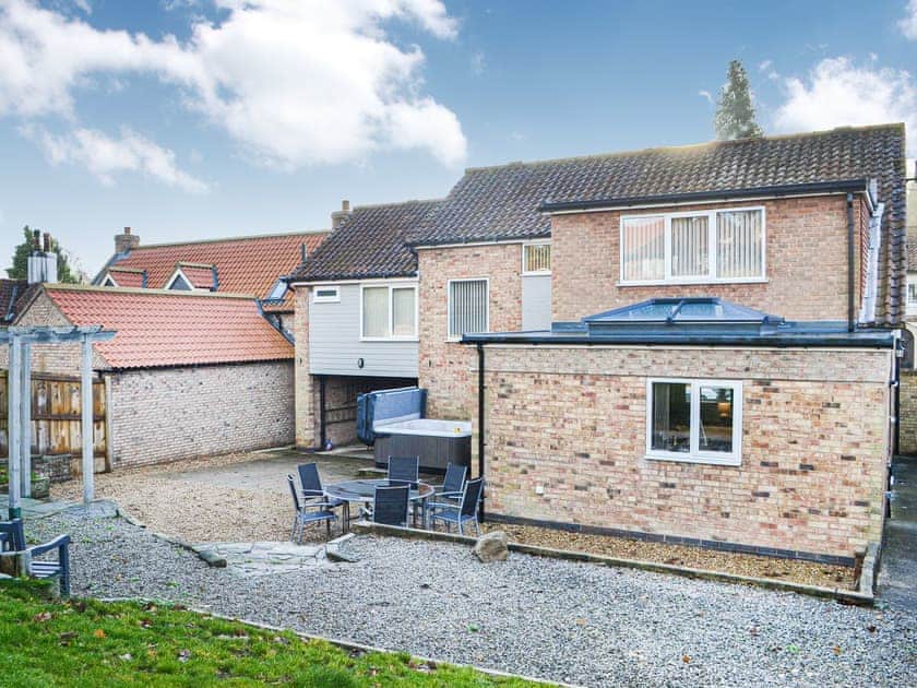 Outdoor area | Cheviot, Walkington