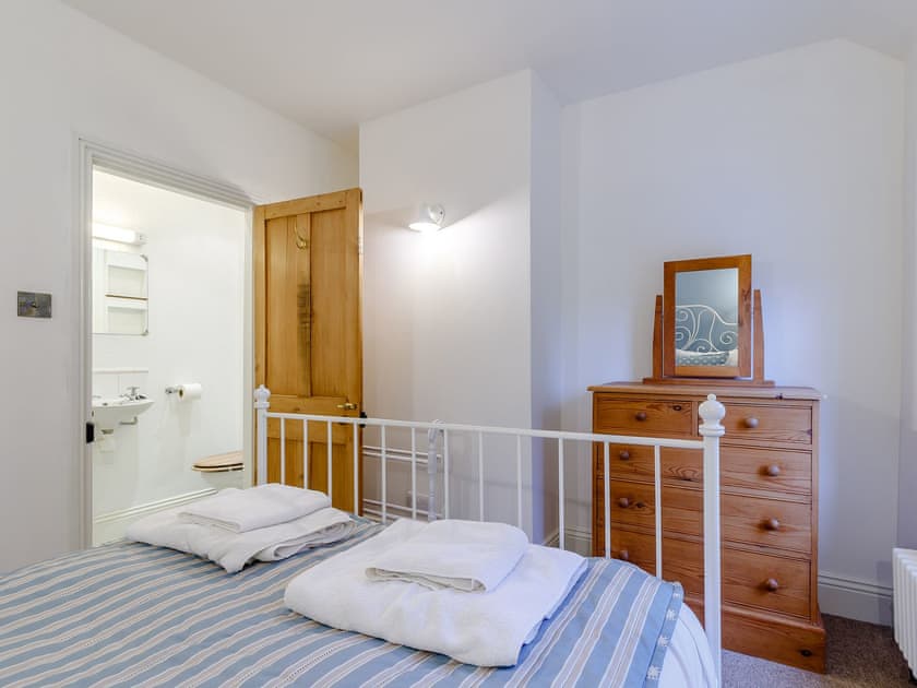 Double bedroom | Rock View, Alton