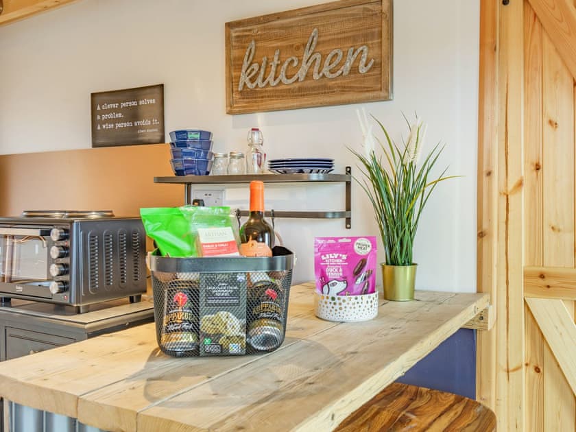 Dining Area | Holly’s Hidden Hideaway - Lower Farm Lodges, Chart Sutton, near Maidstone