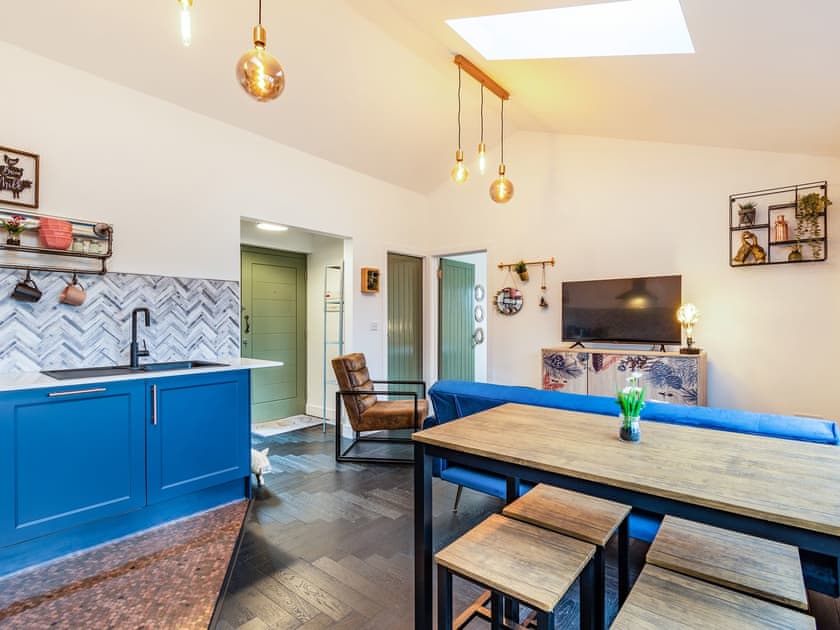Open plan living space | Lottie’s Luxurious Lodge - Lower Farm Lodges, Chart Sutton, near Maidstone