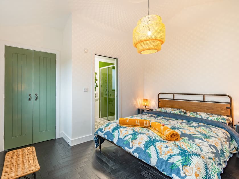 Double bedroom | Lottie’s Luxurious Lodge - Lower Farm Lodges, Chart Sutton, near Maidstone