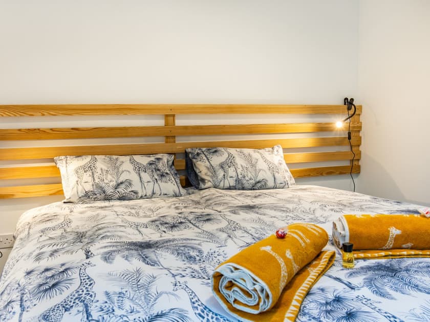 Bedroom | Lottie’s Luxurious Lodge - Lower Farm Lodges, Chart Sutton, near Maidstone