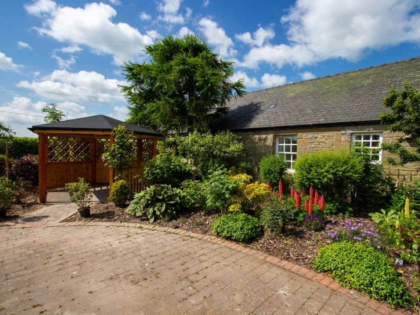 Exterior | Home Farm Cottage, Forfar