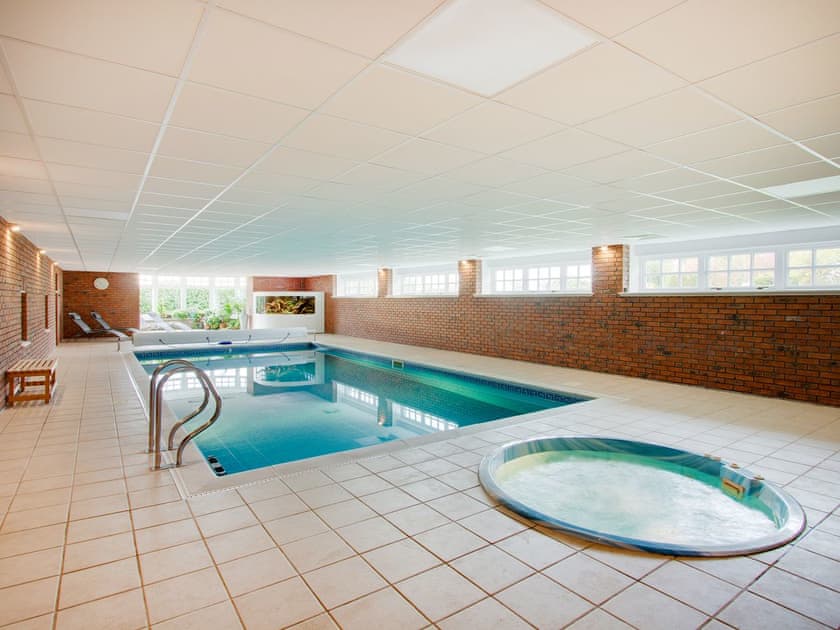 Swimming pool | Home Farm Cottage, Forfar