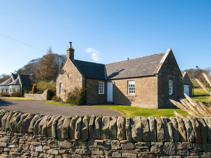 Exterior | Home Farm Cottage, Forfar