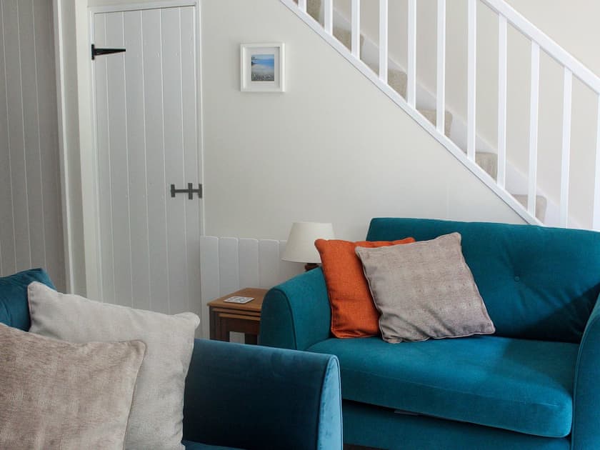 Comfortable living/dining room | Villa 9, Cromer