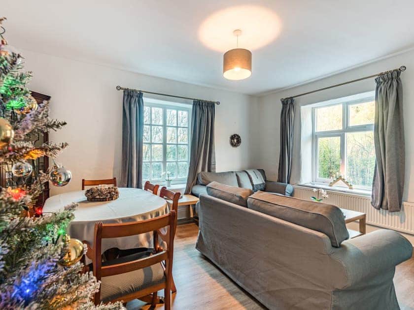 Living room/dining room | The Firemans House - Lowes Mill Cottages at Torr Vale Mill, New Mills