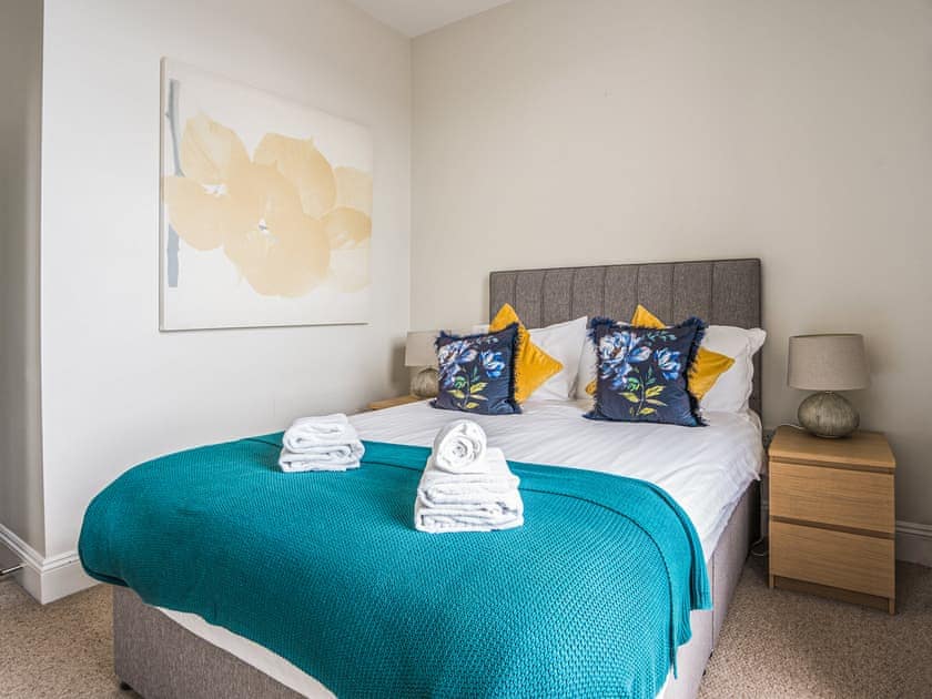Double bedroom | Apartment 3 - Astor House Holidays, Torquay