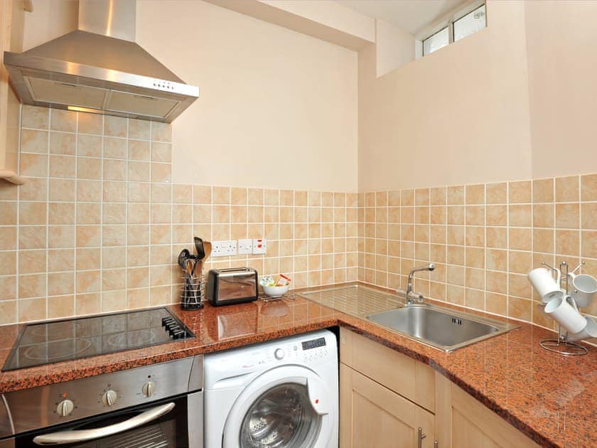 Kitchen | 10a Trinity Mews - Trinity Mews Holidays, Torquay