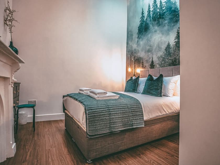 Double bedroom | Apartment B - 63 Chester Rows , Chester