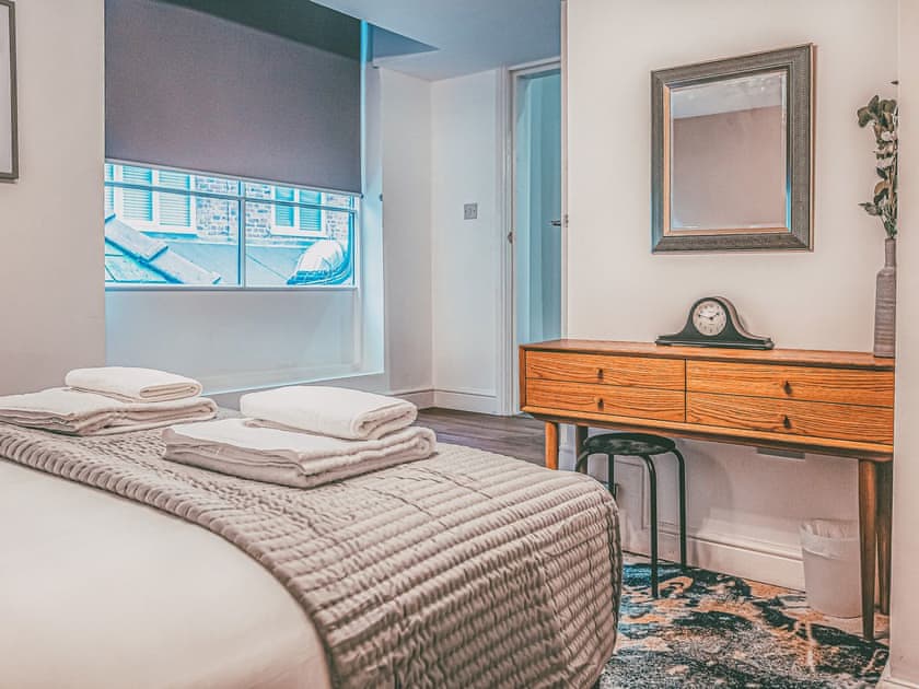 Double bedroom | Apartment B - 63 Chester Rows , Chester