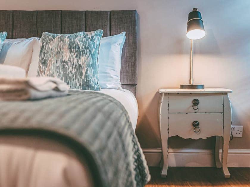 Double bedroom | Apartment A - 63 Chester Rows , Chester