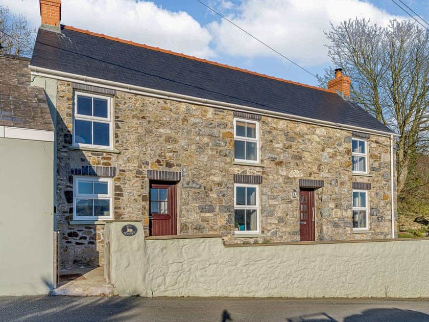 Exterior | Bon Accorde, Goodwick