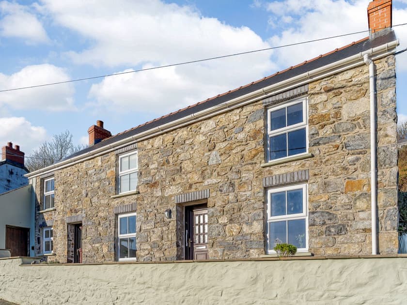 Exterior | Bon Accorde, Goodwick