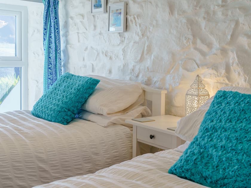 Twin bedroom | Bon Accorde, Goodwick