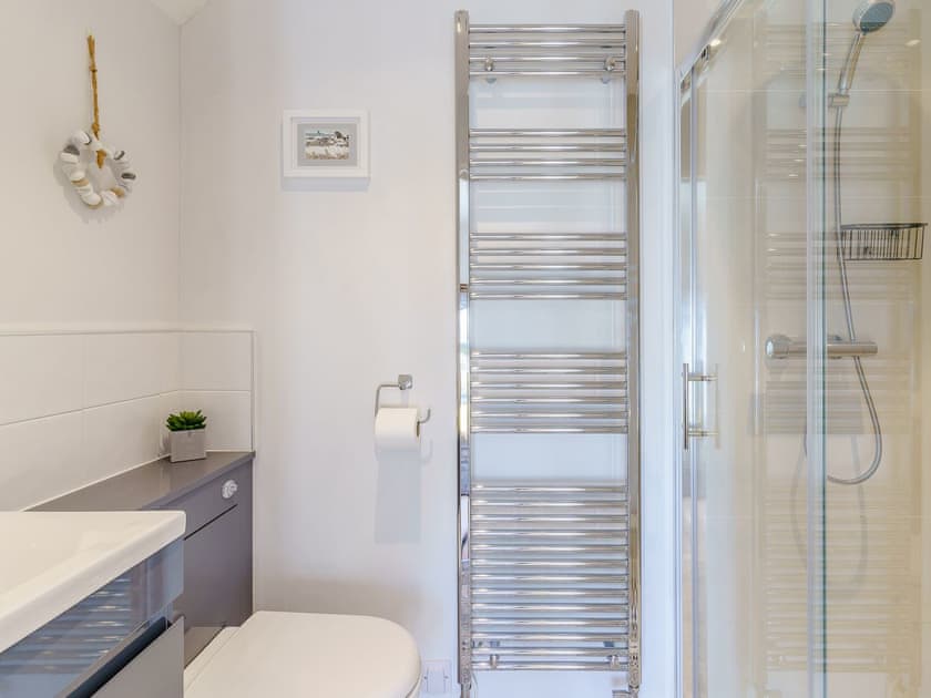Bathroom | Bon Accorde, Goodwick