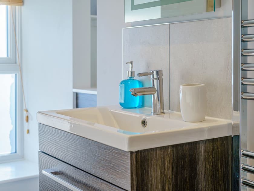 Bathroom | Bon Accorde, Goodwick