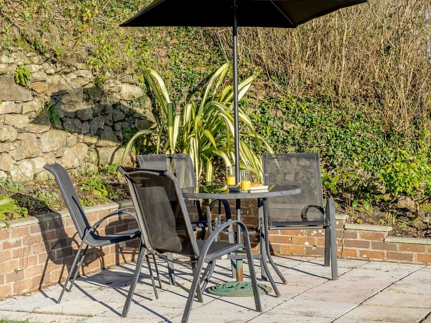 Sitting-out-area | Bon Accorde, Goodwick