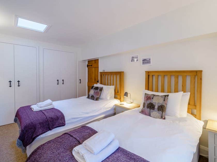 Twin bedroom | 7 The Plosh, Keswick
