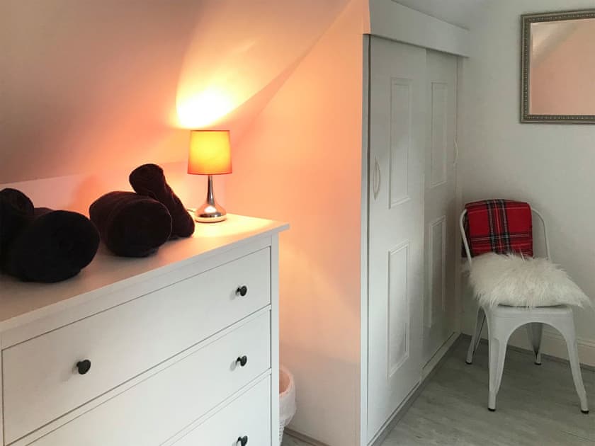 Twin bedroom | Dream Cottage, Strathyre, near Callander